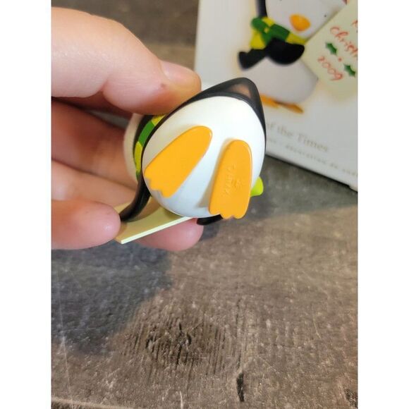 Hallmark 2009 signs of time ornament Xmas Decor penguin - Picture 5 of 5